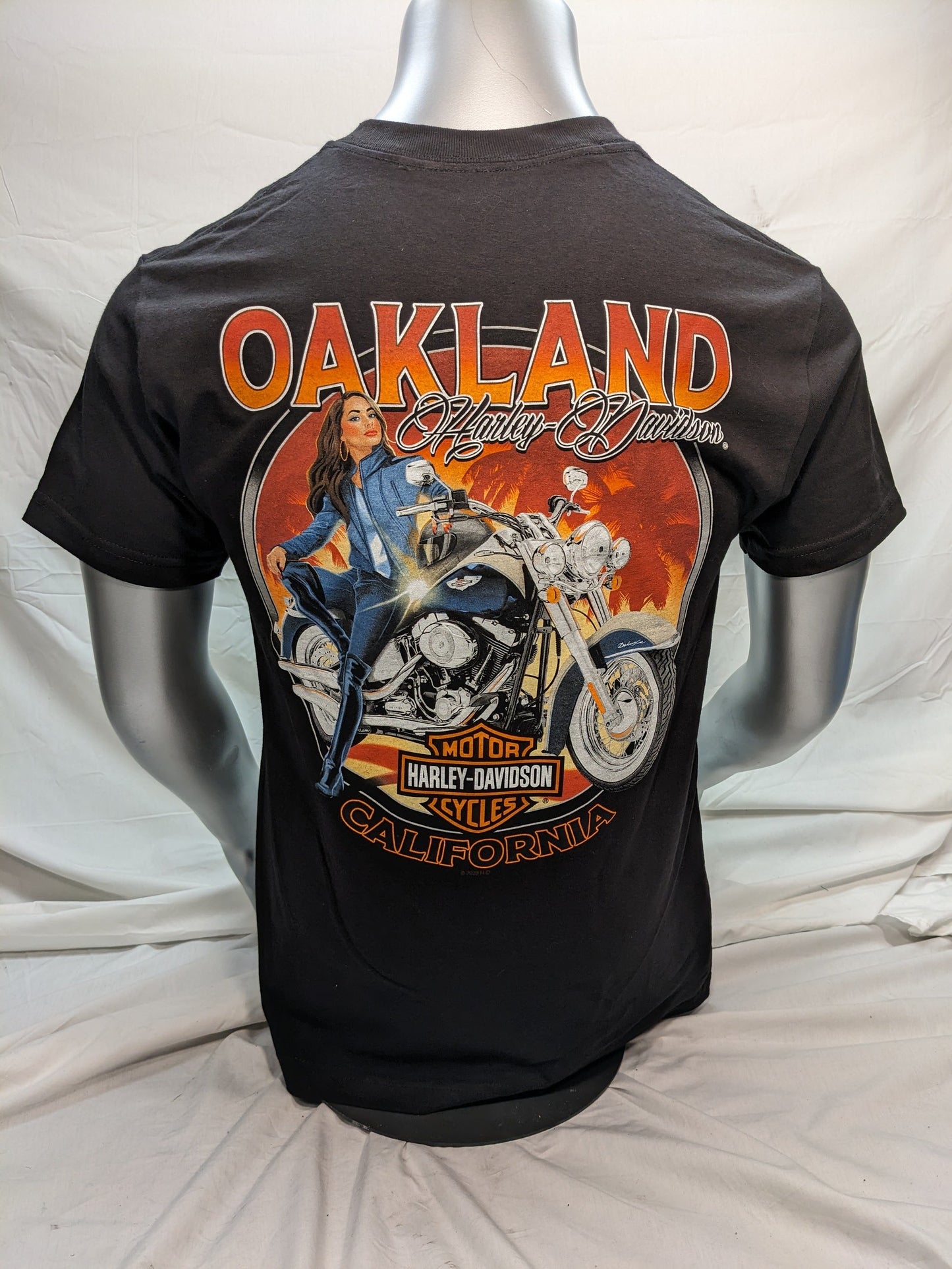 Oakland Latina T-Shirt - Black